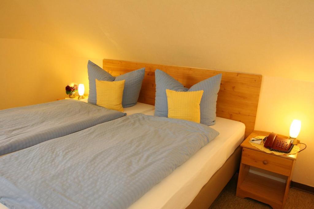Hotel Krone Ruedesheim روديسهايم ام رين الغرفة الصورة