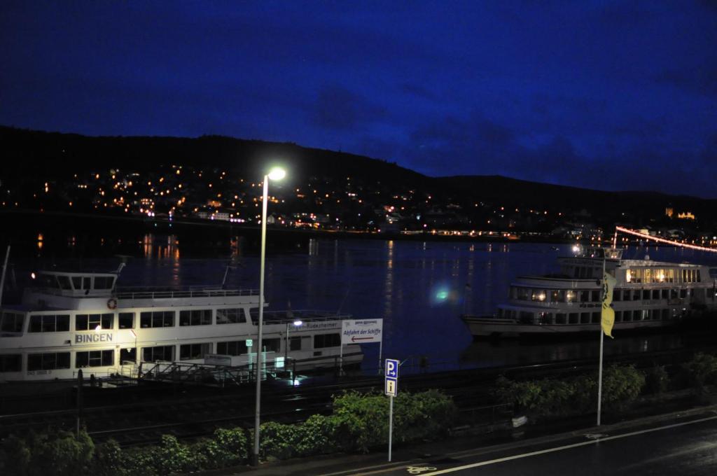 Hotel Krone Ruedesheim روديسهايم ام رين المظهر الخارجي الصورة